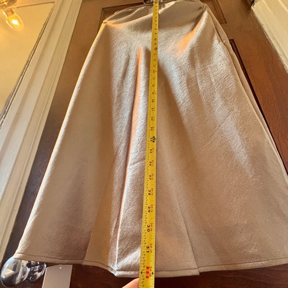 NWT Lululemon SzS Satin Midi Skirt in Sheer Oak. Never worn. 15% off w 2+ Bundle - Picture 11 of 11